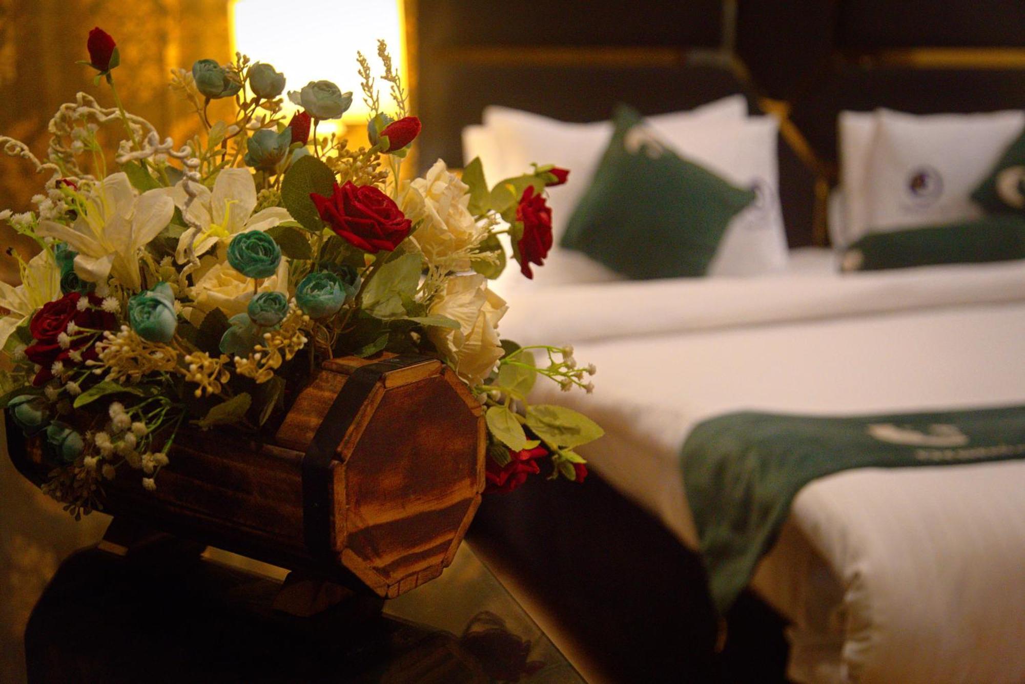 Premier Inn Johar Town Lahore Bagian luar foto