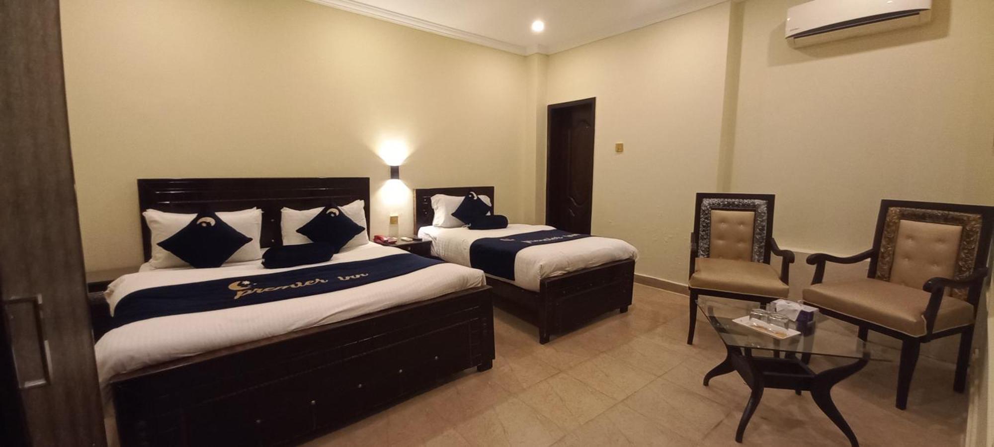 Premier Inn Johar Town Lahore Bagian luar foto