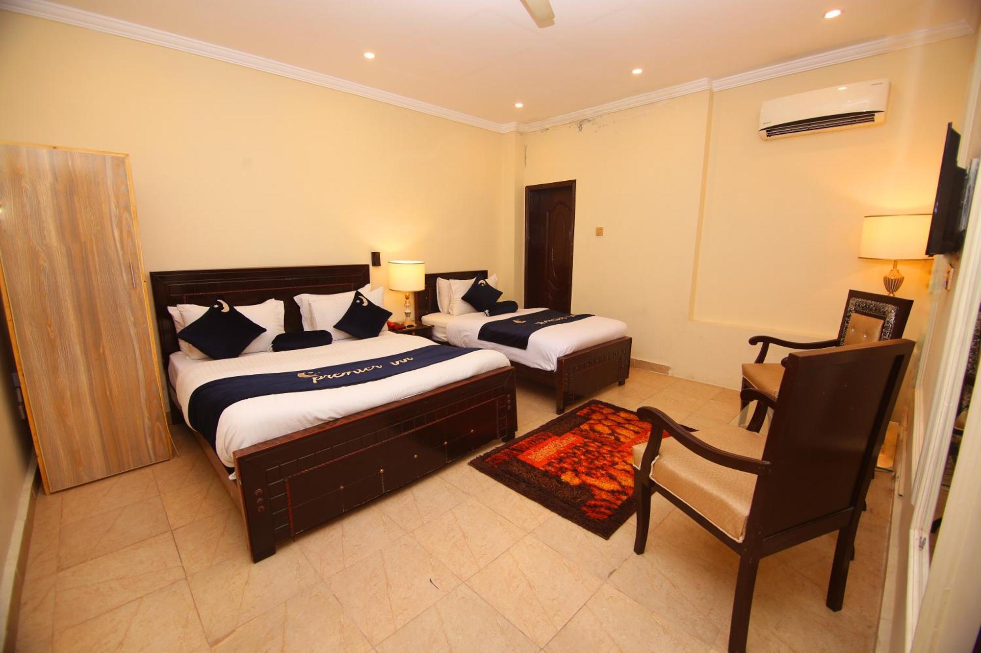 Premier Inn Johar Town Lahore Bagian luar foto