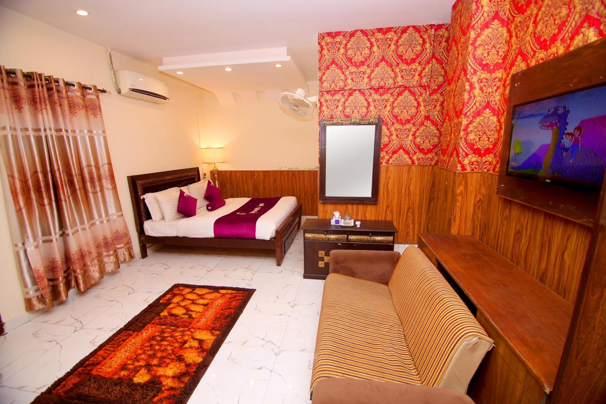 Premier Inn Johar Town Lahore Bagian luar foto