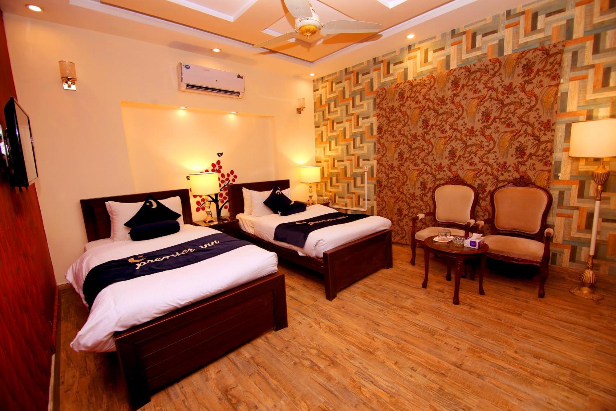 Premier Inn Johar Town Lahore Bagian luar foto